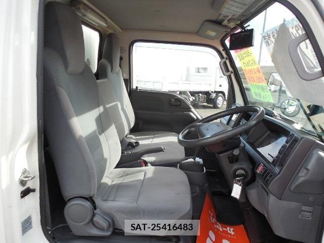 Mazda TITAN 2018-08 8369433-11