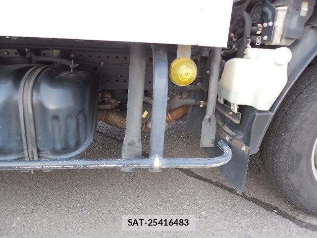 Mazda TITAN 2018-08 8369433-28