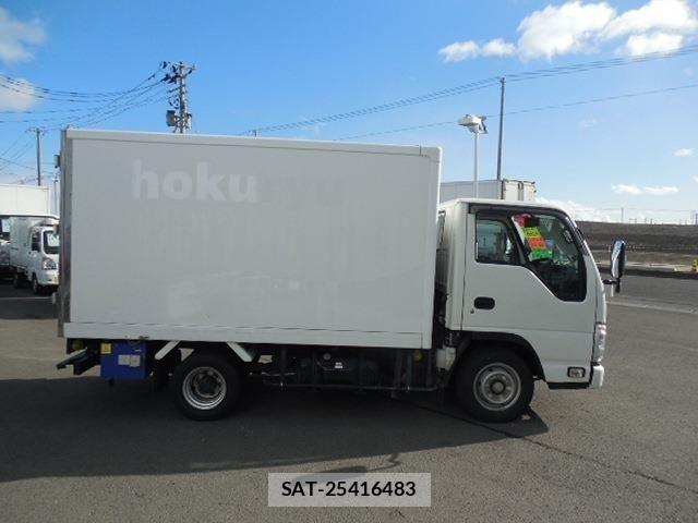 Mazda TITAN 2018-08 8369433-2