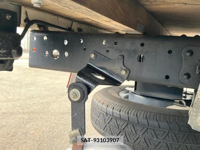 Mazda TITAN 2020-01 8415482-10