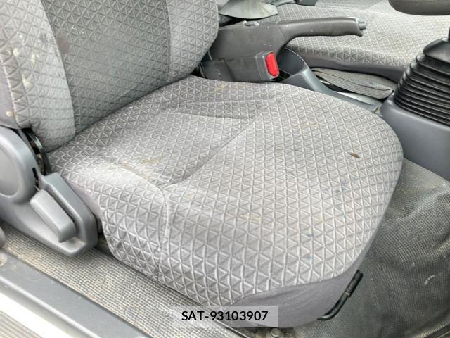 Mazda TITAN 2020-01 8415482-13