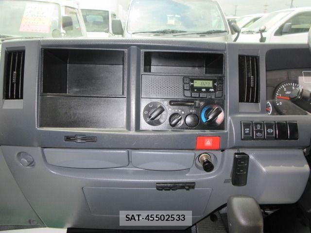 Mazda TITAN 2015-12 8438988-13