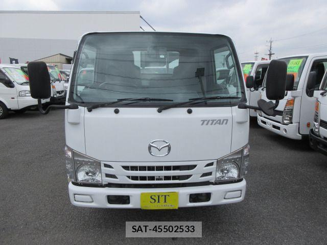 Mazda TITAN 2015-12 8438988-1