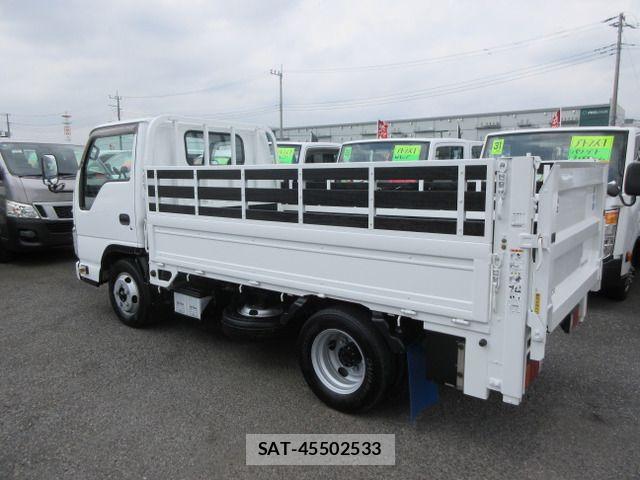 Mazda TITAN 2015-12 8438988-8