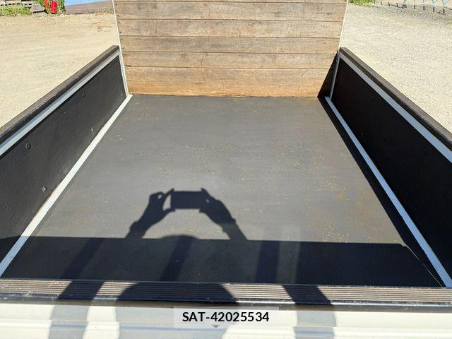 Mazda TITAN 2013-02 8527810-14