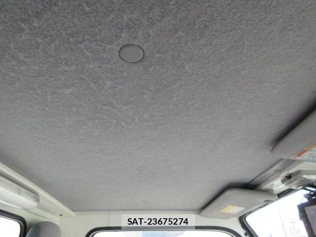 Mazda TITAN 2015-05 8527808-18