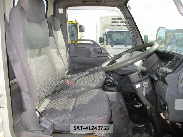 Mazda TITAN 2006-05 8563833-9