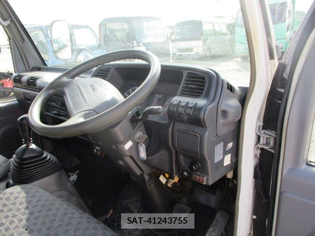 Mazda TITAN 2006-05 8563833-10