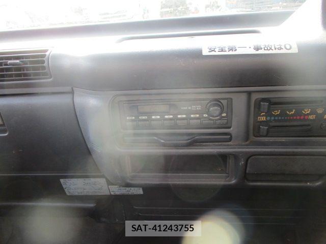 Mazda TITAN 2006-05 8563833-16
