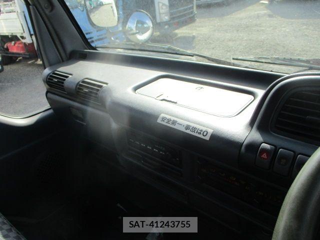 Mazda TITAN 2006-05 8563833-19