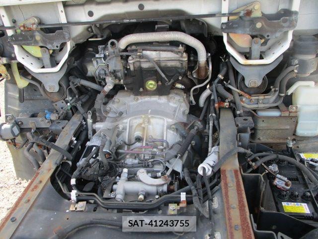 Mazda TITAN 2006-05 8563833-22