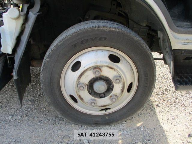 Mazda TITAN 2006-05 8563833-24