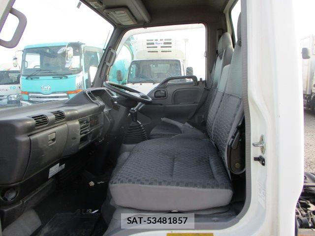 Mazda TITAN 2006-06 8563832-16