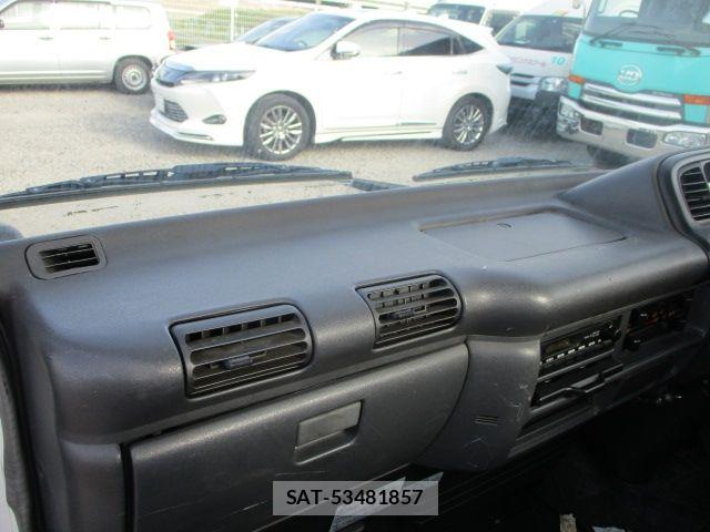 Mazda TITAN 2006-06 8563832-18
