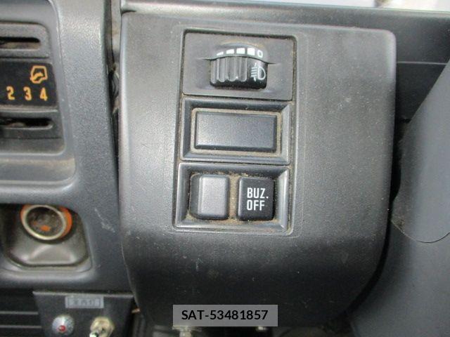 Mazda TITAN 2006-06 8563832-20