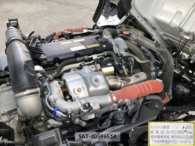 Mazda TITAN 2023-02 8629375-9
