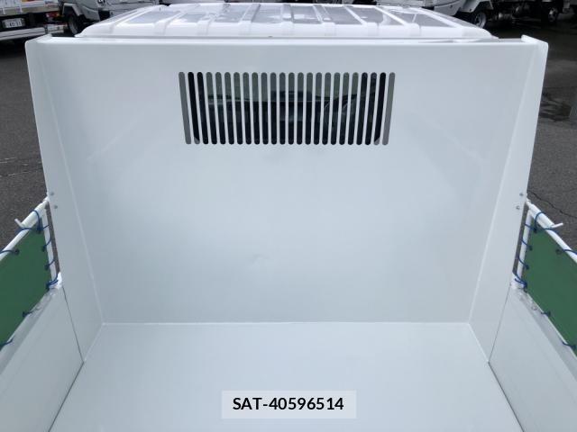 Mazda TITAN 2023-02 8629375-11