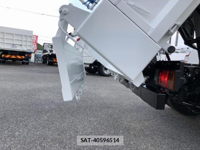 Mazda TITAN 2023-02 8629375-22