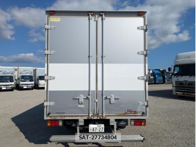 Mazda TITAN 2013-07 8629376-9