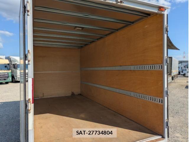 Mazda TITAN 2013-07 8629376-16