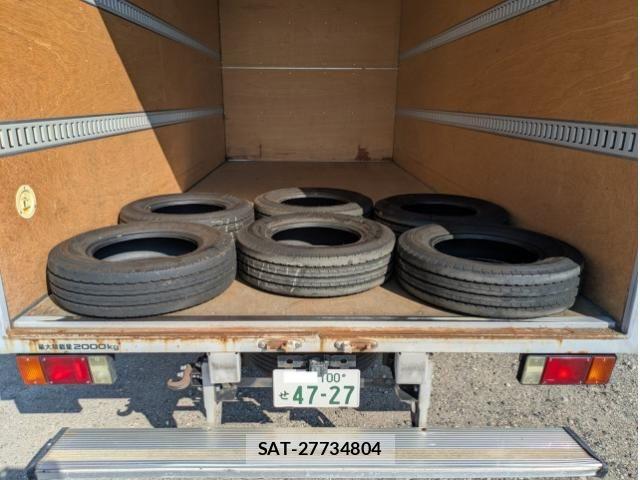 Mazda TITAN 2013-07 8629376-18