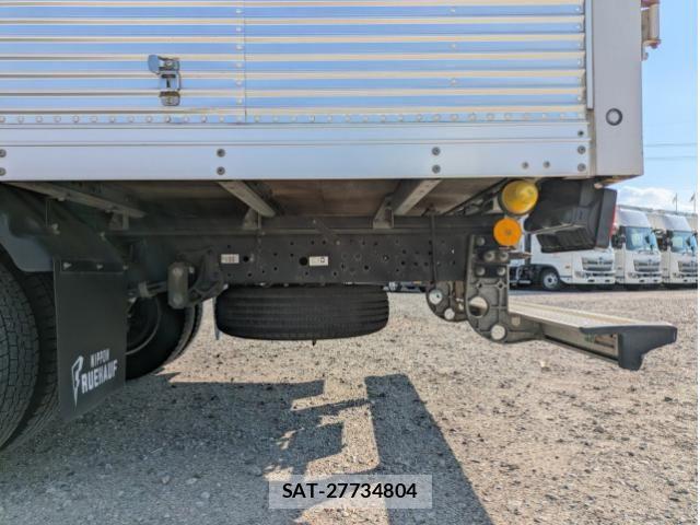 Mazda TITAN 2013-07 8629376-23
