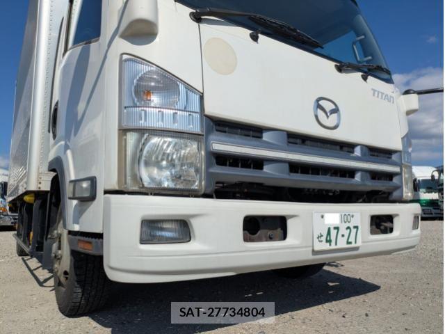 Mazda TITAN 2013-07 8629376-3