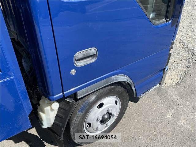 Mazda TITAN 2004-09 8629377-19