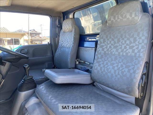Mazda TITAN 2004-09 8629377-26