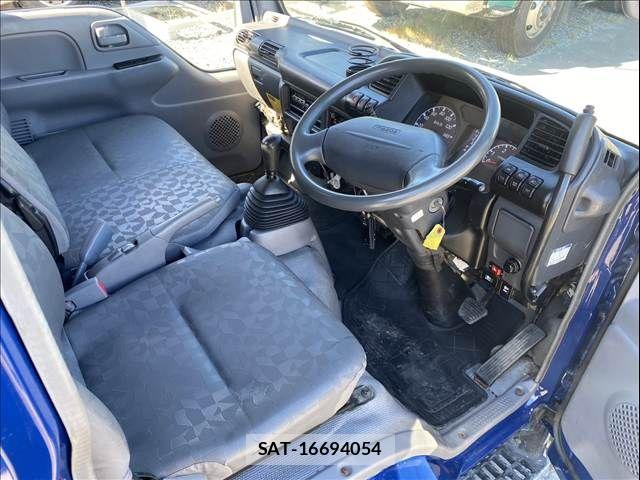 Mazda TITAN 2004-09 8629377-7
