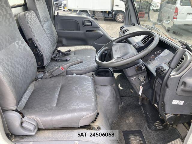 Mazda TITAN 2005-10 8629380-4