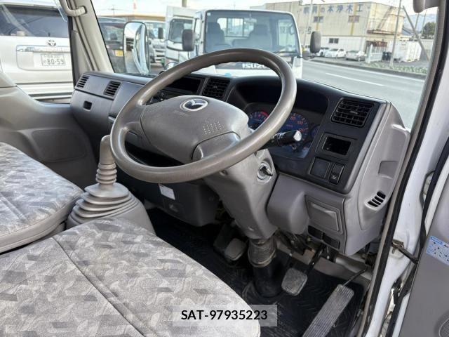 Mazda TITAN 2009-11 8629378-5
