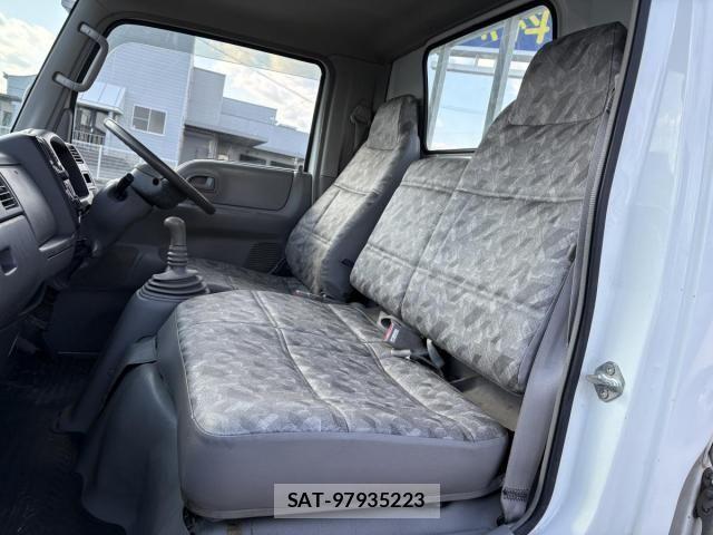 Mazda TITAN 2009-11 8629378-6