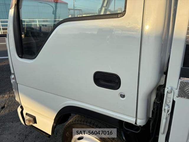 Mazda TITAN 2015-05 8686795-15