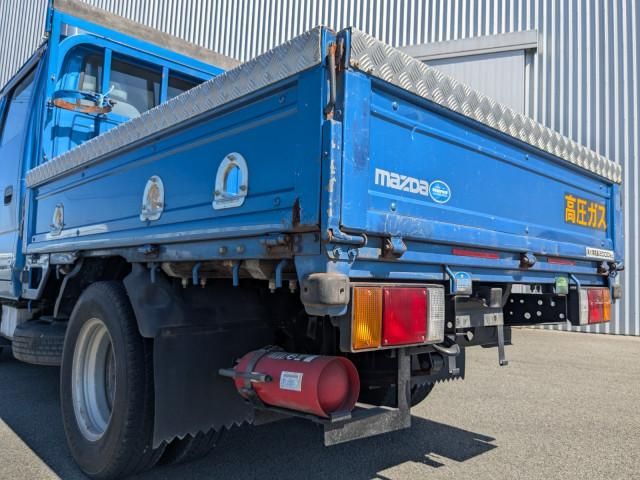 Mazda TITAN 2014-09 8770787-6