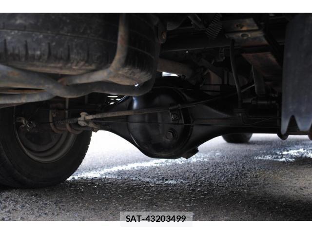 Mazda TITAN 2006-03 8850887-11