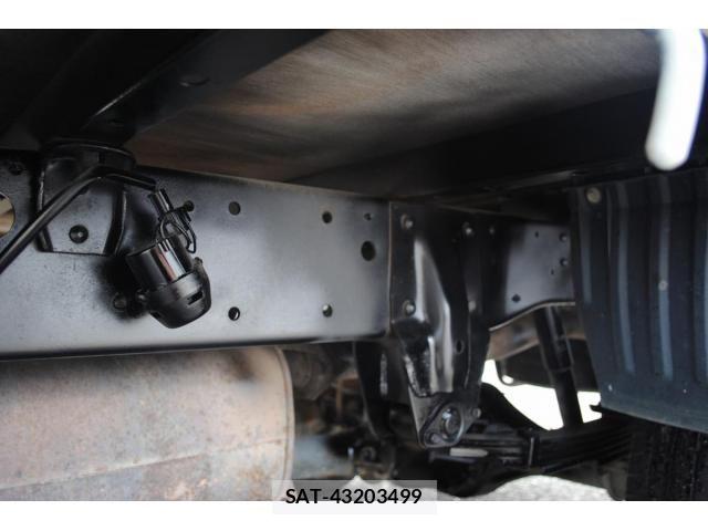 Mazda TITAN 2006-03 8850887-15