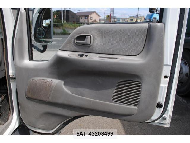 Mazda TITAN 2006-03 8850887-22