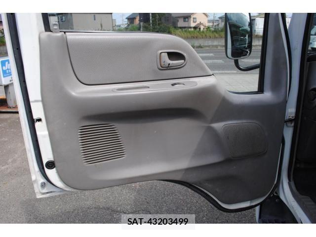 Mazda TITAN 2006-03 8850887-23