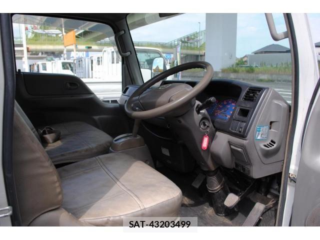 Mazda TITAN 2006-03 8850887-24