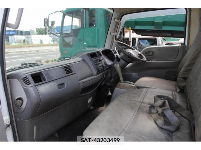 Mazda TITAN 2006-03 8850887-26