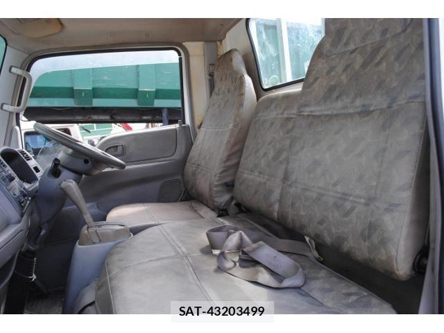 Mazda TITAN 2006-03 8850887-27