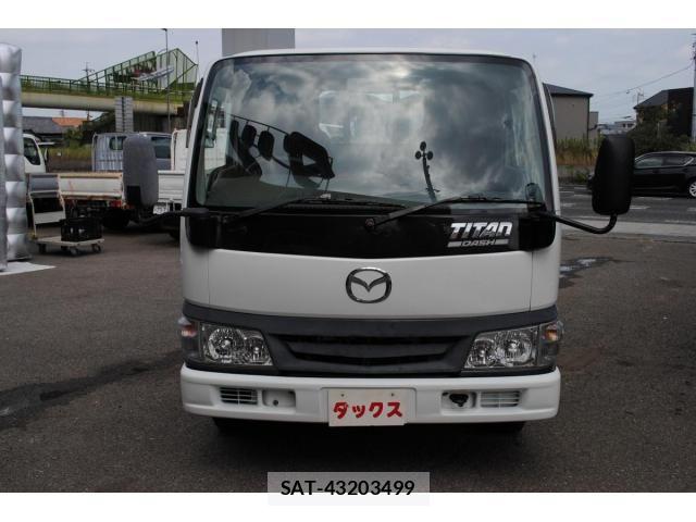Mazda TITAN 2006-03 8850887-3