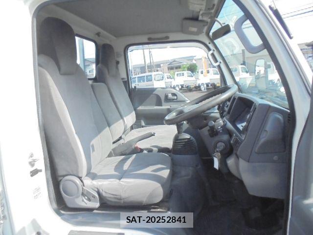 Mazda TITAN 2013-07 8872275-10