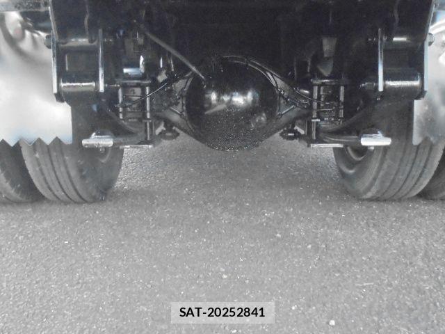 Mazda TITAN 2013-07 8872275-22