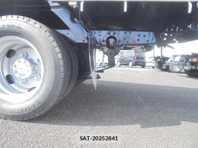 Mazda TITAN 2013-07 8872275-24
