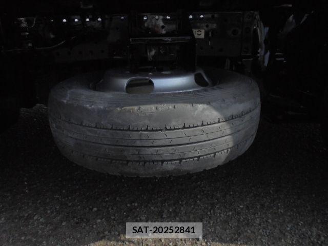 Mazda TITAN 2013-07 8872275-25