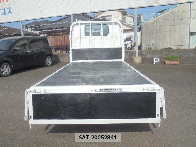 Mazda TITAN 2013-07 8872275-28
