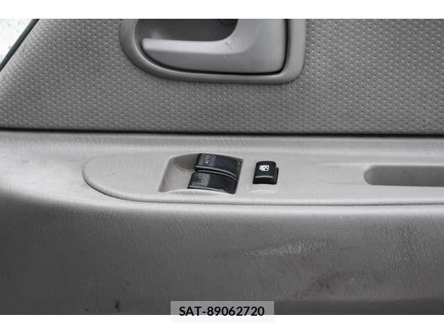 Mazda TITAN DASH 2006-02 2317508-9