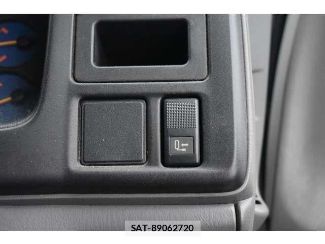 Mazda TITAN DASH 2006-02 2317508-13